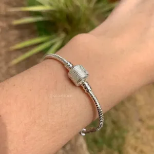 Pulseira para berloques com fecho bombardeado