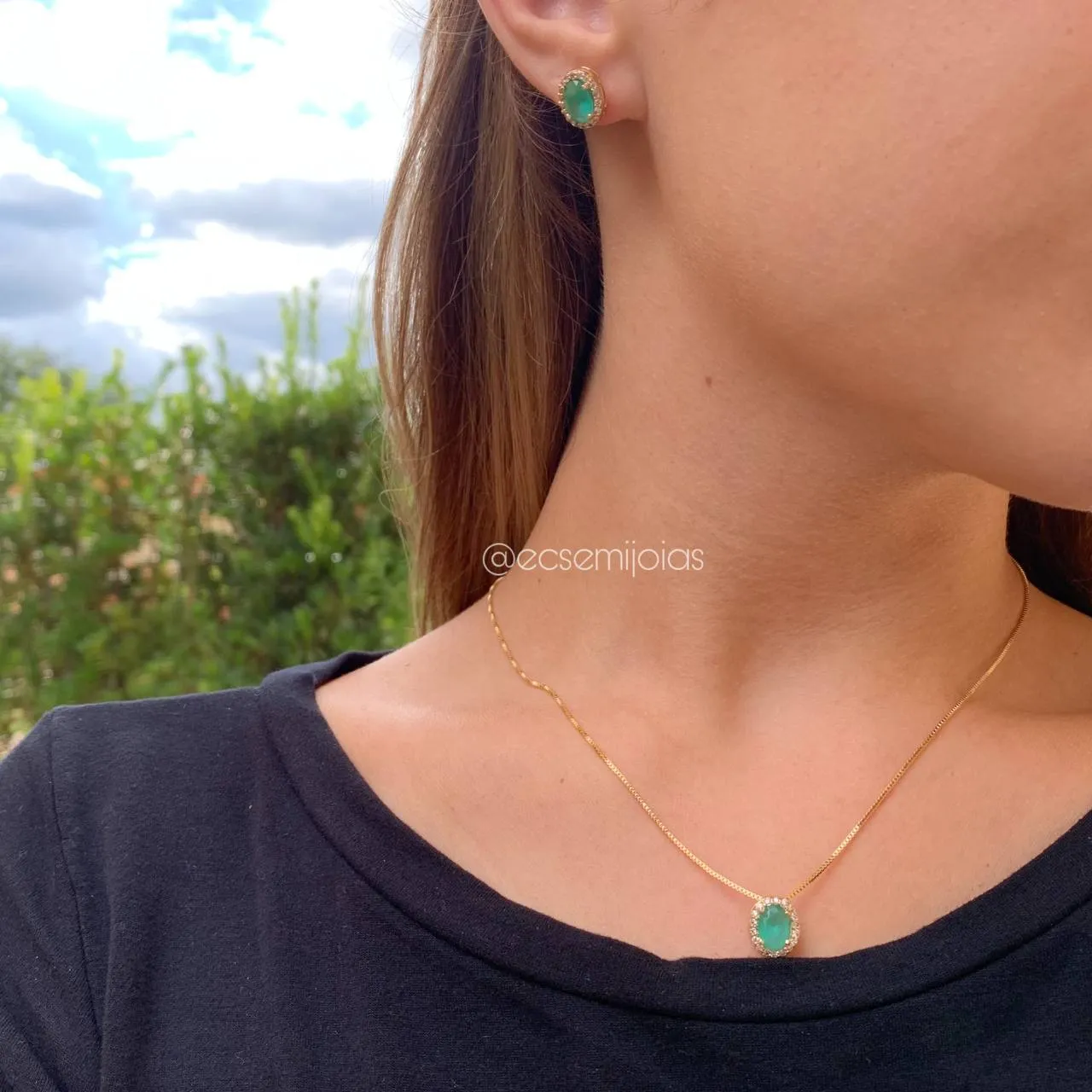 Conjunto de brinco e colar pedra oval cravejada em volta - banhado a ouro 18k - coleção love colors