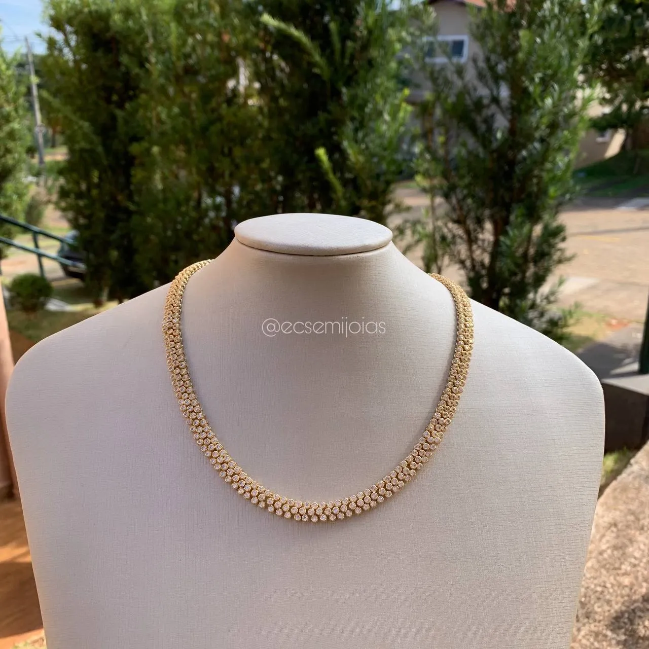 Colar em camadas todo cravejado 3 fileiras de zircônia - 45 cm - banhado a ouro 18k