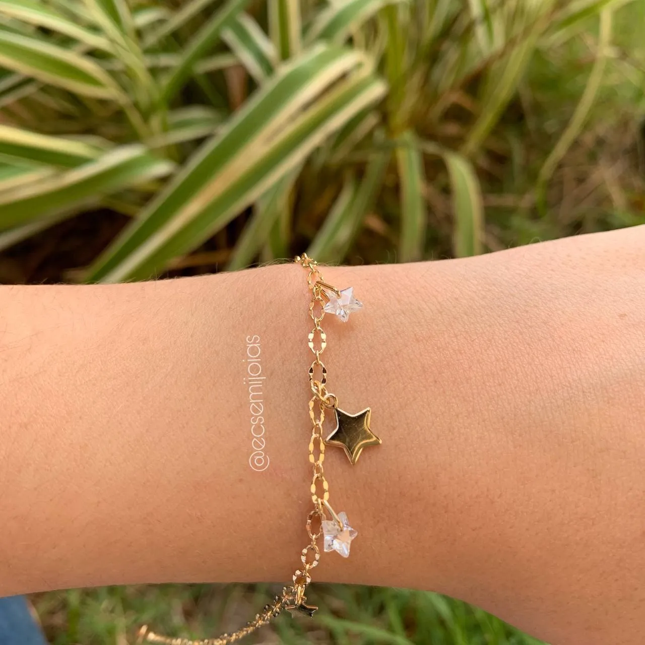 Pulseira de estrelas - coleção lunar - 17 cm +5 cm de extensor - banhado a ouro 18k