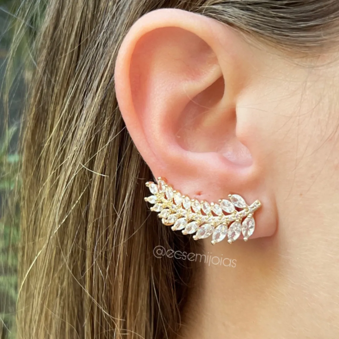 Brinco ear cuff folhas com navetes  - banhado a ouro 18k