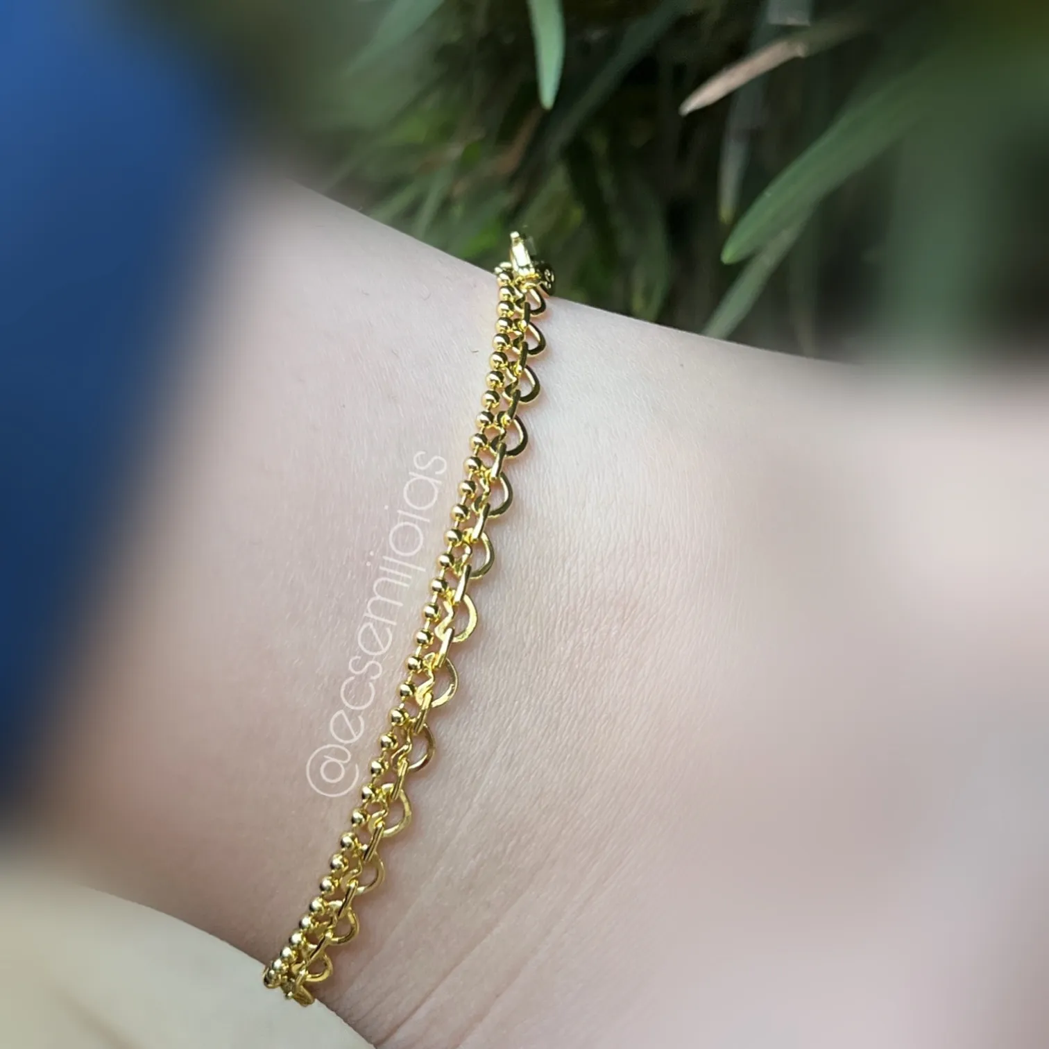 Tornozeleira 1 fileira de bolinhas e outra de corações vazados - 21cm + 5 extensor - banhado a ouro 18k