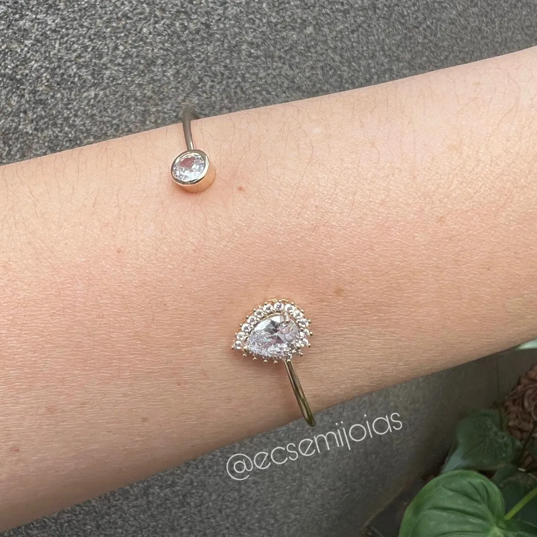 Bracelete com zircônia gota cravejada em volta e zircônia redonda  - banhado a ouro 18k