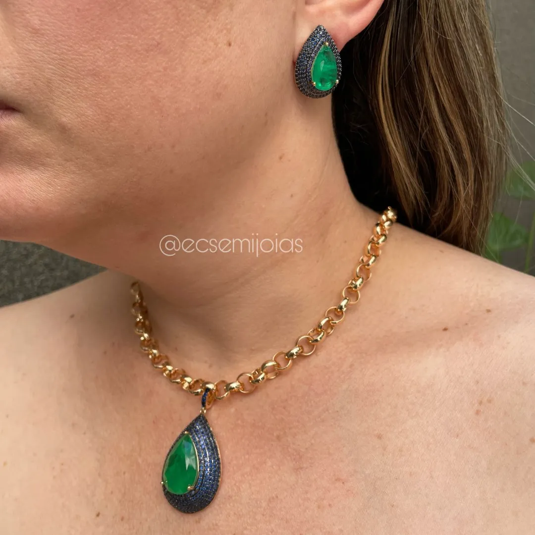 Conjunto de brinco e colar de pedra fusion gota grande cravejado em volta - elo português 40cm de 8,5mm + extensor - banhado a ouro 18k