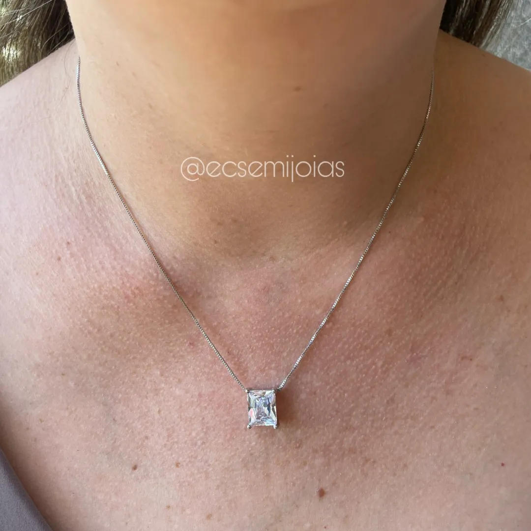 Colar com ponto de luz de zircônia retangular 9x11mm - 45cm - banhado a ródio branco