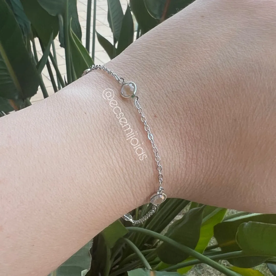 Pulseira com 4 cristais e elos ovais - banhado a ródio branco - 19cm