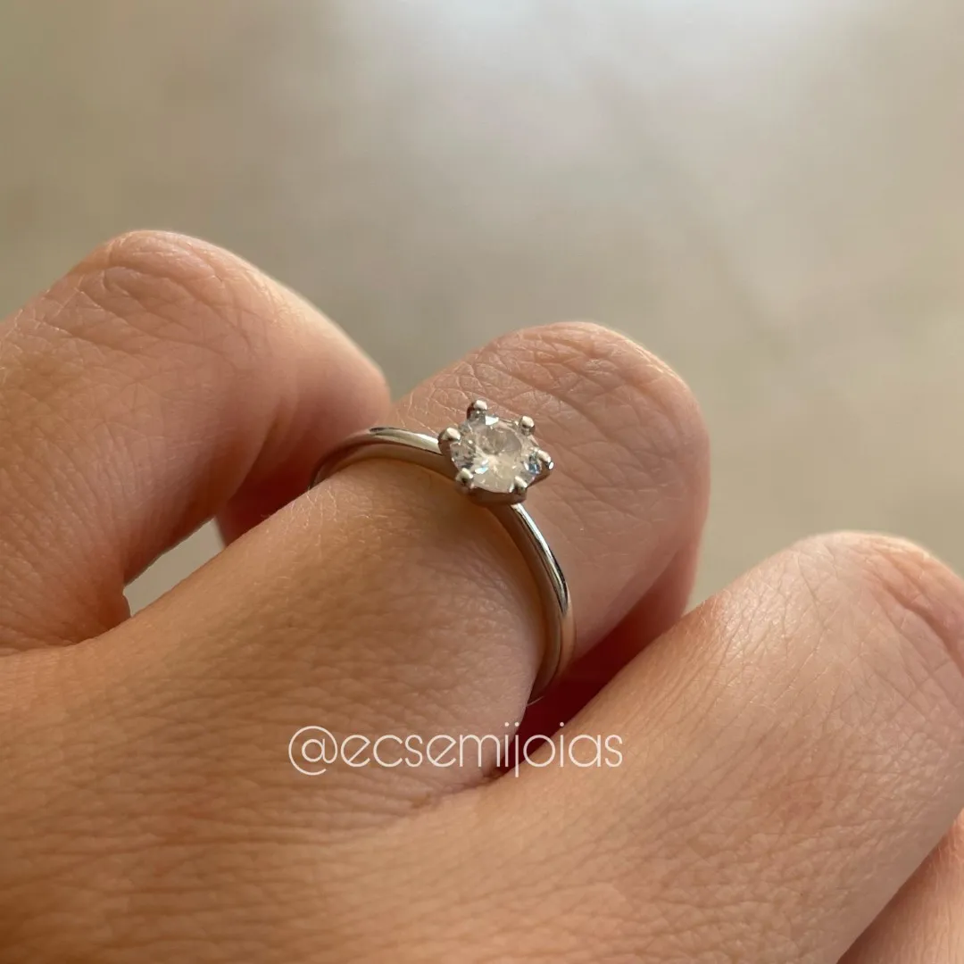 Anel solitário 5mm com 6 garras - banhado a ródio branco