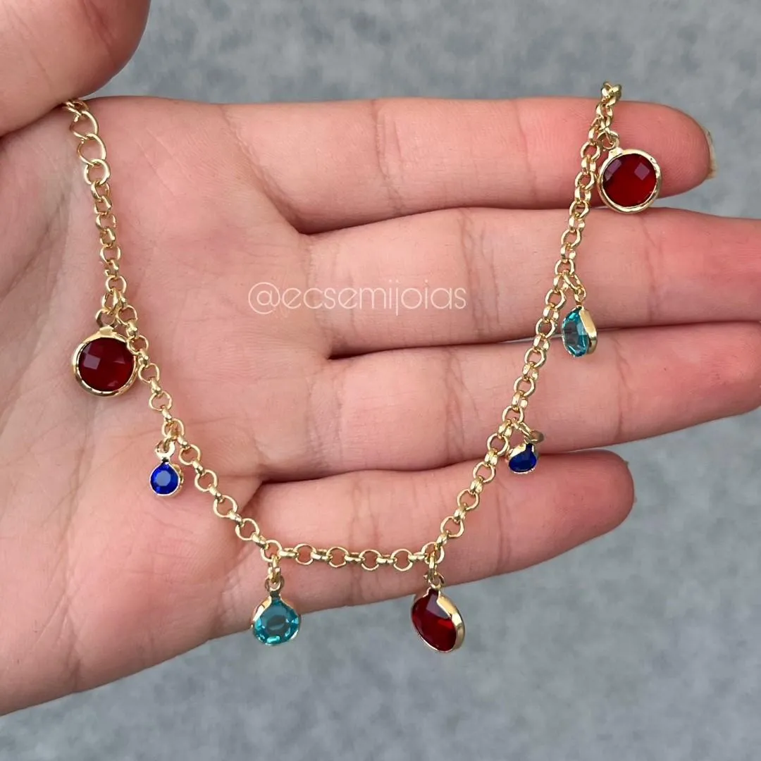 Pulseira de elo português 3mm com cristais redondos pendurados de tamanhos diferentes - 16cm + extensor - banhado a ouro 18k