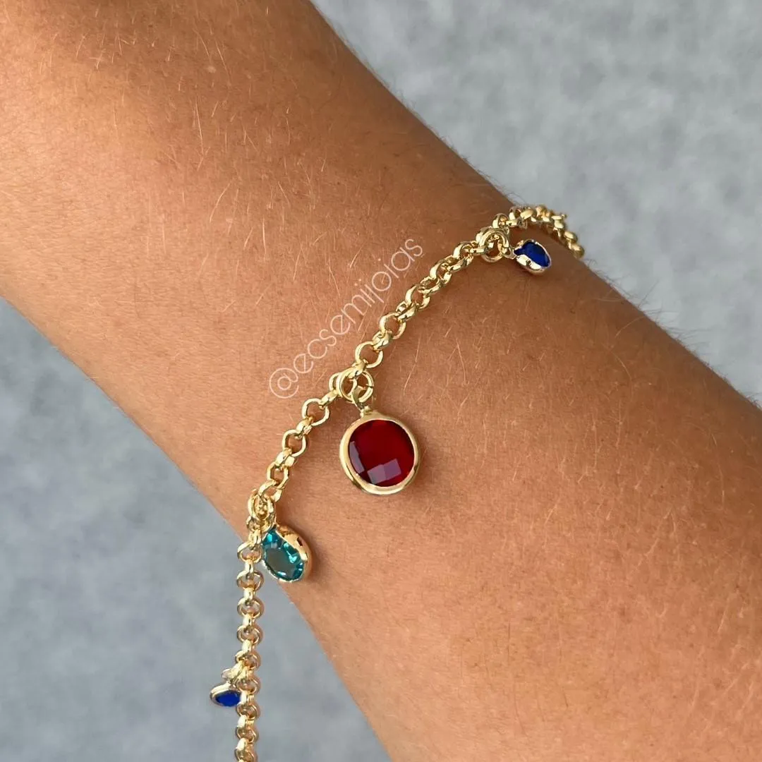 Pulseira de elo português 3mm com cristais redondos pendurados de tamanhos diferentes - 16cm + extensor - banhado a ouro 18k